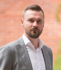 Samuel Söderström, Varova